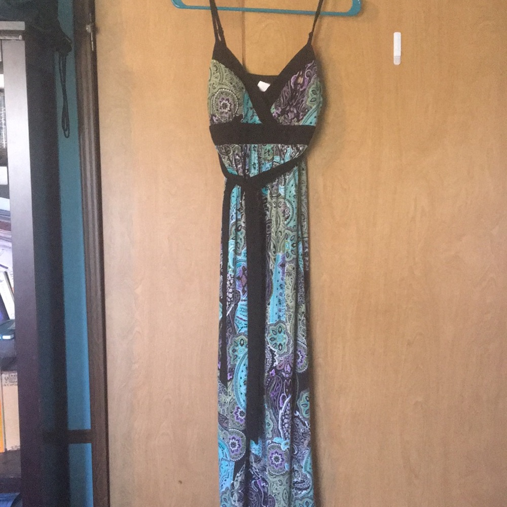 Selling for a friend, closet clean out